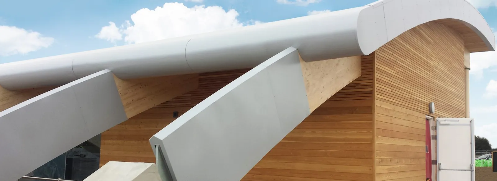 ridged-capping-bespoke-capping-aluminium-wall cappings