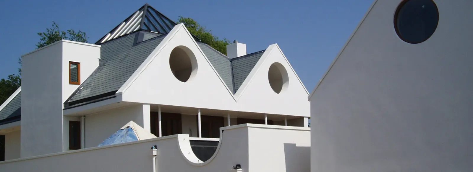 Aluminium curved coping and parapet wall, Morningwood